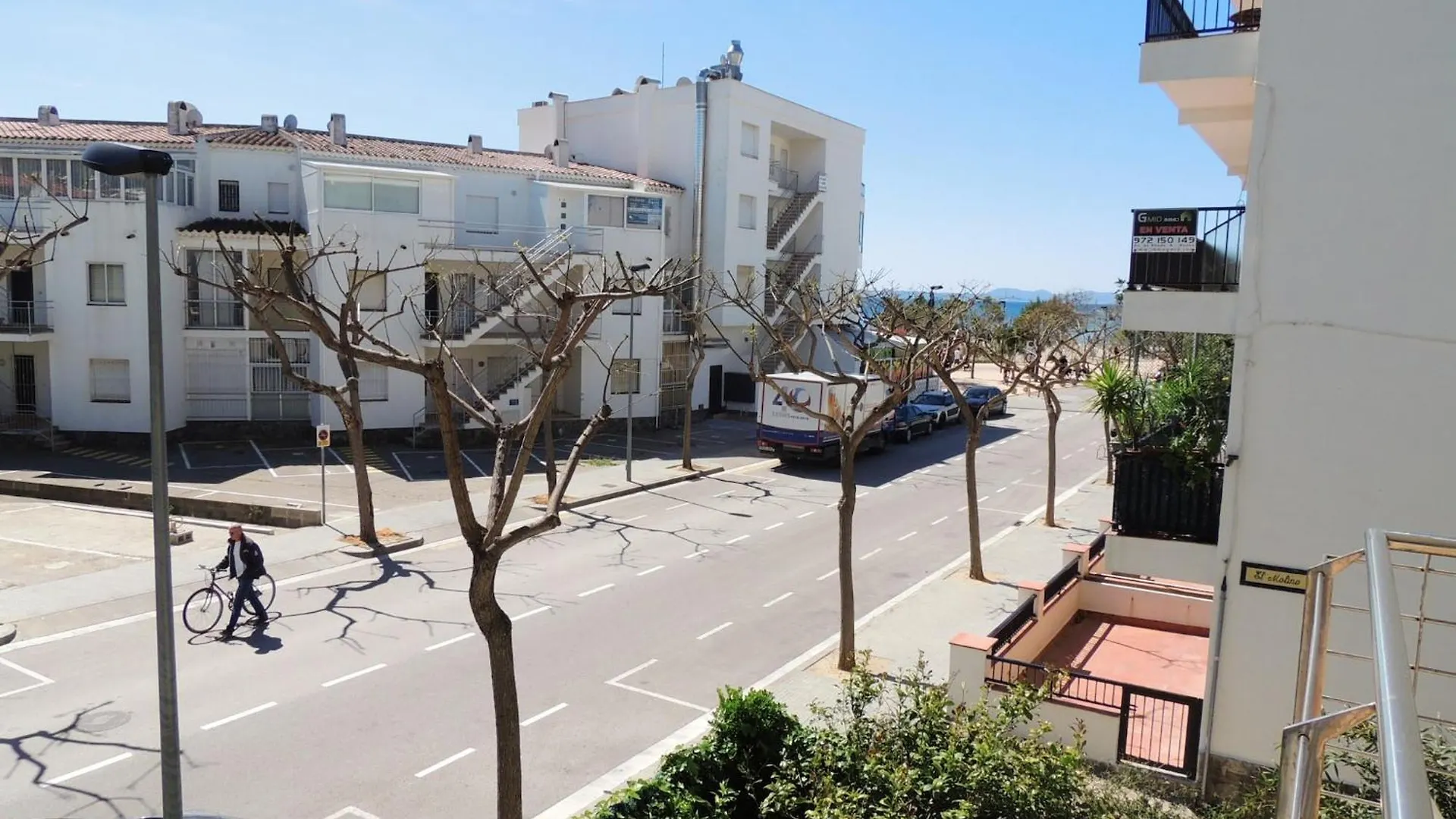 Apartment With View Roses Spain